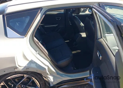 2025 Kia K4 Gt-Line z USA, uszkodzony, nr VIN 3KPFW4DE5SE044785